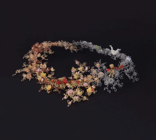 ELLENCE Lux necklace still life_1